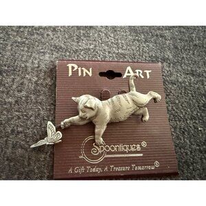 Spoontique Pewter Tabby Cat Kitten Chasing Butterfly Pin. NWT